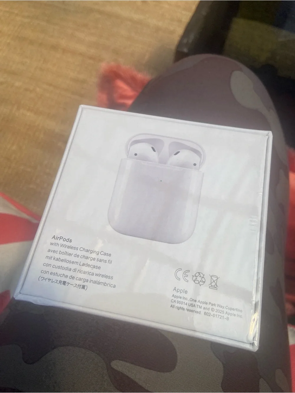 Apple AirPods with Wireless Charging Case - White
